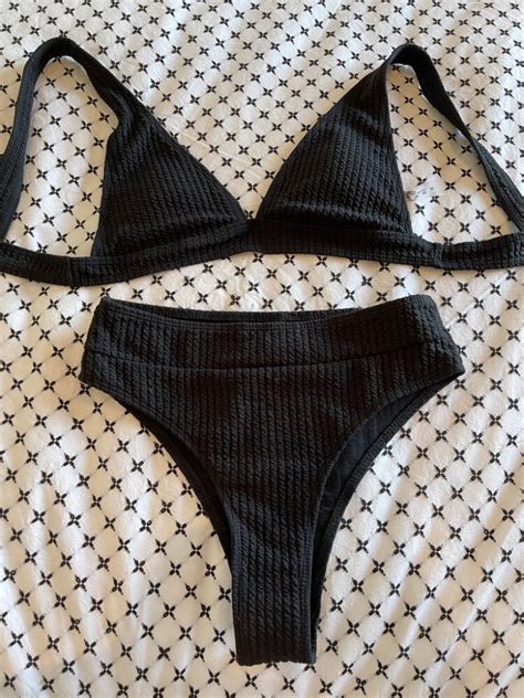 Hot Sexy Zara Louisa Bikini Pics