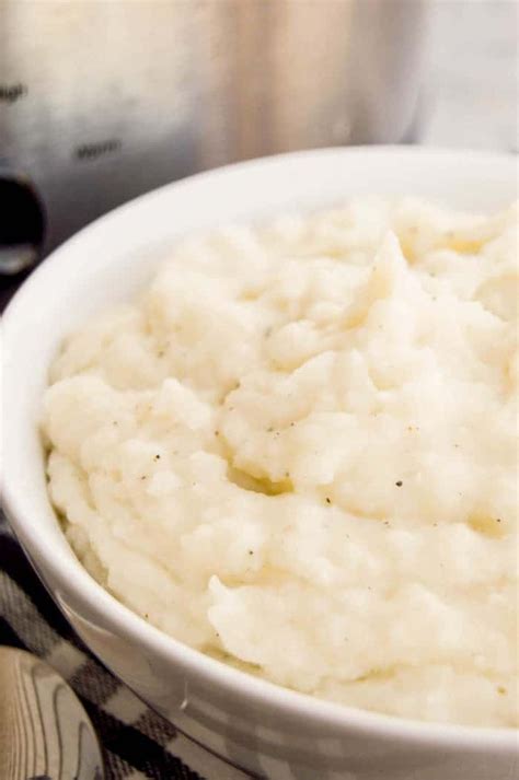 Slow Cooker Mashed Potatoes • The Diary Of A Real Housewife Mashed Potatoes How To Cook