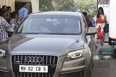 Deepika Padukone With Her Audi Car At Launch Of Fiama Di Wills