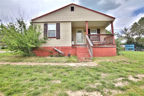 Country Home In Alton Missouri