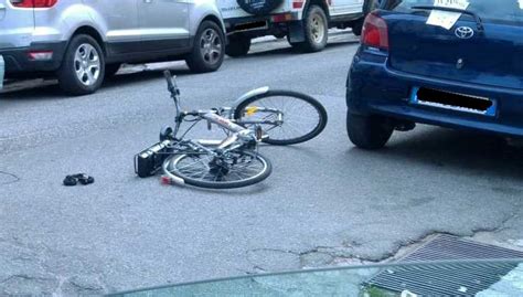 Drammatico Incidente Sulla Ss Ciclista Investito Da Un Auto