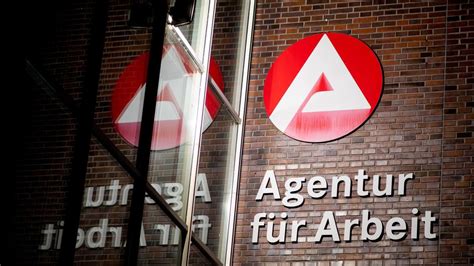 Bundesagentur F R Arbeit Zahl Der Arbeitslosen Sinkt Nur Leicht