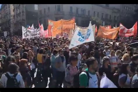 Paro Nacional De Docentes En Argentina Protestan Por Recortes Y Piden