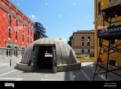 Tirana Albania Bunker Banque De Photographies Et Dimages Haute