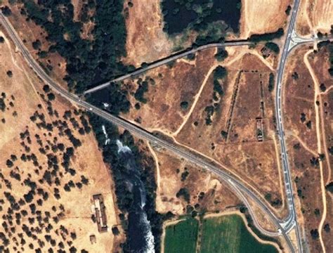 Las carreteras de Extremadura Los viejos puentes metálicos del Zapatón