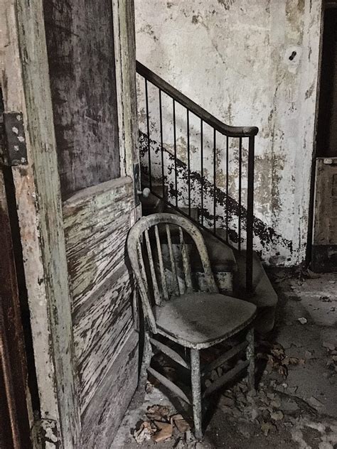 Behind The Scenes Tour Of The Abandoned Ellis Island Hospital Behind