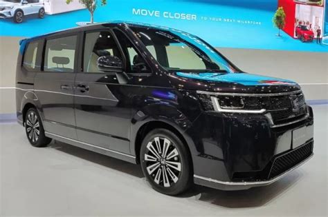 Giias Mpv Terlaris Di Jepun Honda Stepwgn E Hev