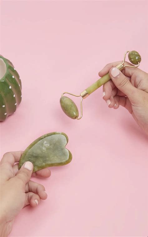 Jade Roller Vs Gua Sha — GlŌ Method™