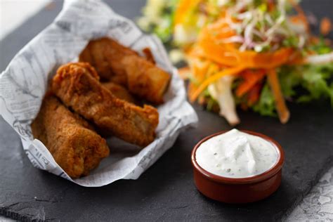 Poisson Pan Type Fish And Chips Et Bibeleskaes Aux Fines Herbes Alsace