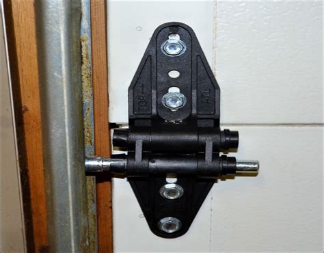 Garage Door Hinge Types | Garage Doors Repair