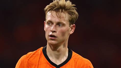 Eerste Tegenvaller Van Gaal Zorgen Om Spierblessure Frenkie De Jong