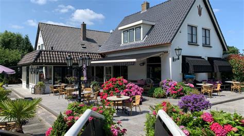 De Dames Van De Jonge Hotel Restaurant Giethoorn Alle Infos Zum Hotel