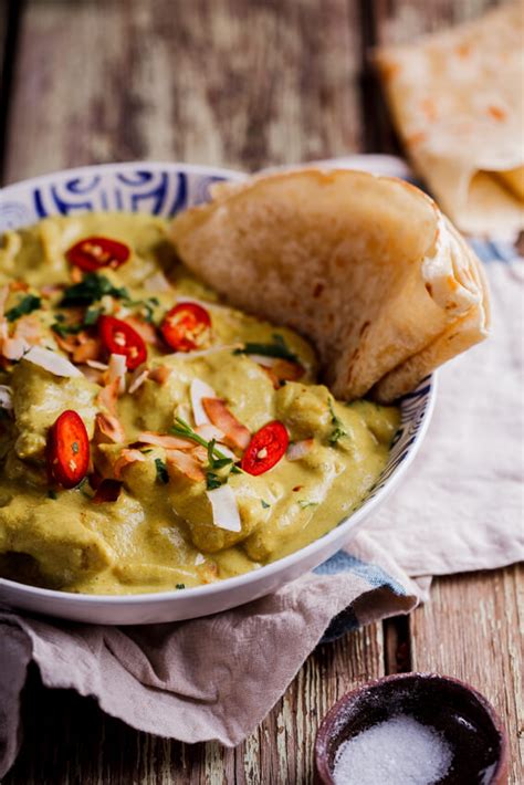 Easy Creamy Cashew Chicken Curry Simply Delicious