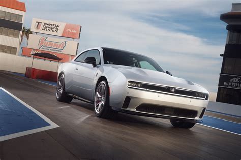 The New Dodge Charger Is Here Daytona Ev Coupe For 2024 Sedan And Sixpack Gas Model In 2025