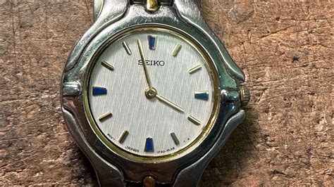 Seiko Ladies Quartz Battery Change Youtube