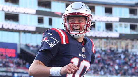 Nfl Odds Picks Predictions Expert Consensus On Patriots To Cover