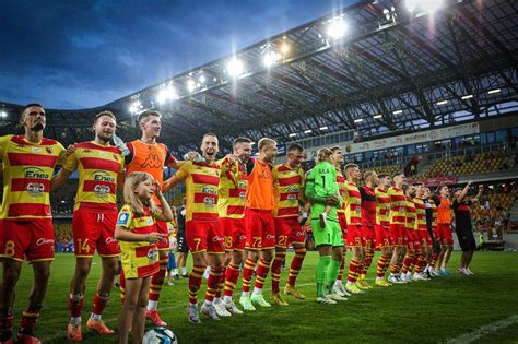 Jagiellonia rozbiła Górnik Zabrze i została liderem Ekstraklasy Zobacz