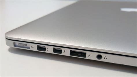 Apple MacBook Pro 15 (Mid-2015)