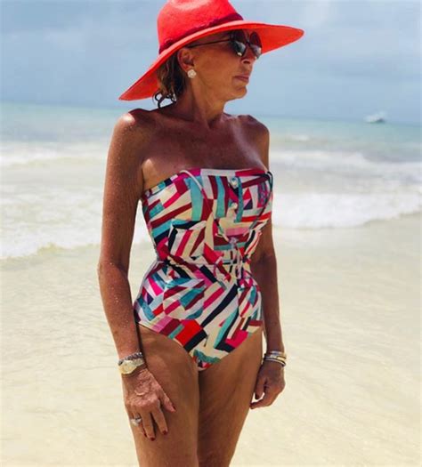 La razón por la que Laura Bozzo usa bikini a sus 67 años Infobae
