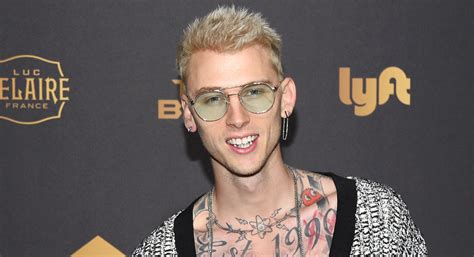 Machine Gun Kelly Earns First No 1 Album On Billboard 200 Chart With