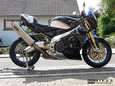 Aprilia Rsv R