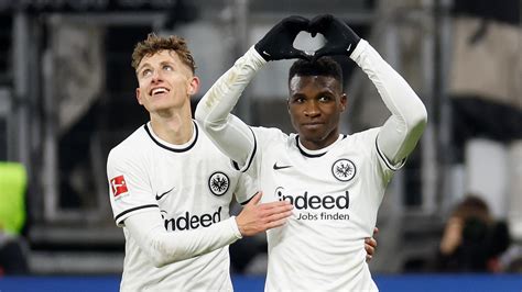 Stimmen Zum Eintracht Sieg Gegen Schalke Für Buta Freut Es Mich Extrem Hessenschaude