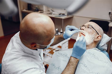 Por qué salen las boqueras Causas y tratamiento Clínica Dental de