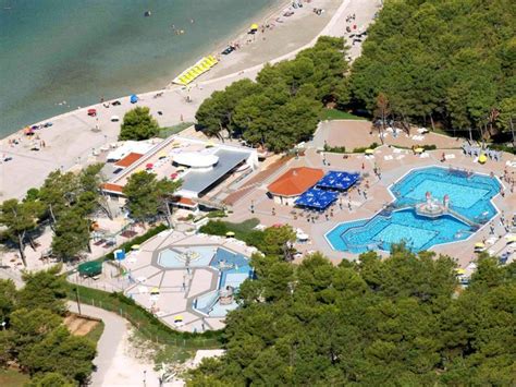 Camping ZATON HOLIDAY RESORT (ZATON) Dalmazia | Holiday resort, Croatia ...