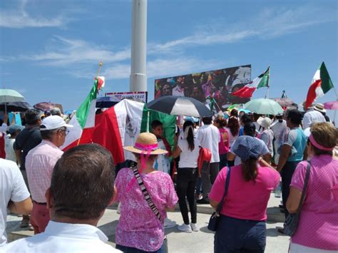 Se congregan del Frente Amplio por México en Veracruz a favor de