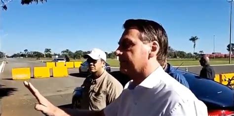 Bolsonaro Ninguém vai dar um golpe em cima de mim Crusoé