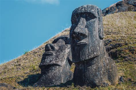 Easter Island Moai Statues And Rock Art Of Rapa Nui