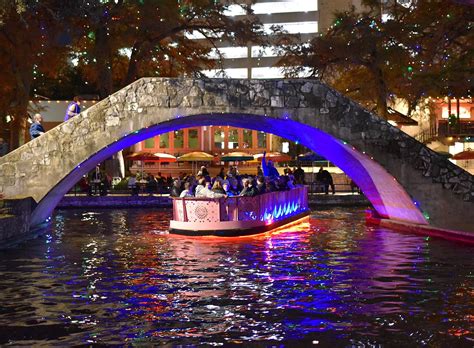 Come Cruise Enjoy The Beautiful Holiday Lights On The San Antonio River