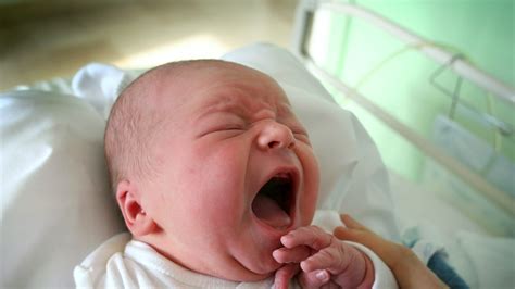 Baby Wont Stop Crying Heres How Study Says To Get Them To Sleep