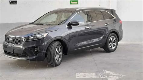 Kia Sorento 2 4L EX Usado 2019 Color Plata Precio 479 000