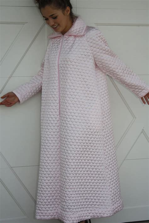 1950s 1960s Vintage Satin Quilted Robe Pink Medium Etsy