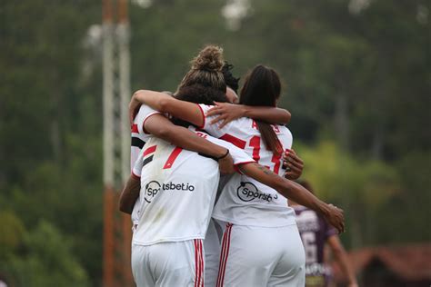 Na Arena Barueri feminino começa busca por vaga na final neste domingo