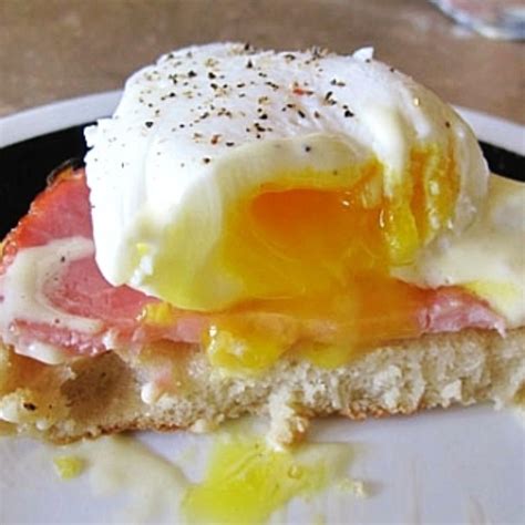 Classic Eggs Benedict