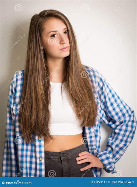 Teens With Brown Hair Photos And Other Amusements