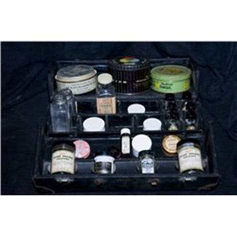 BELA LUGOSI'S DRACULA STAGE USED MAKEUP KIT