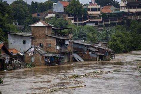 Akur Kata Yang Sulit Dicapai Dalam Penanganan Sungai Di Ibu Kota