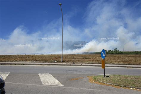 Lamezia Grosso Incendio In Via Perugini Disagi In Citt A Causa Del