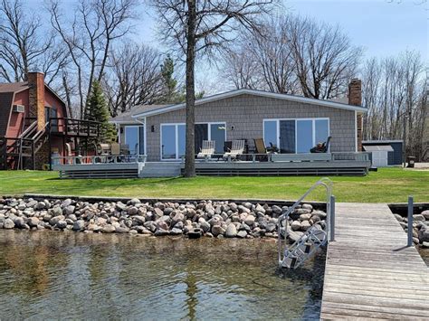 20334 County Road 131 Detroit Lakes Mn 56501 Mls 6367088 Edina