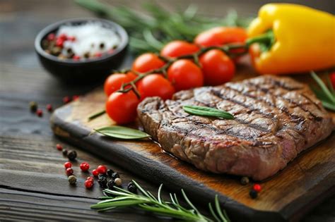 Premium Photo Grilled Steak With Fresh Vegetable