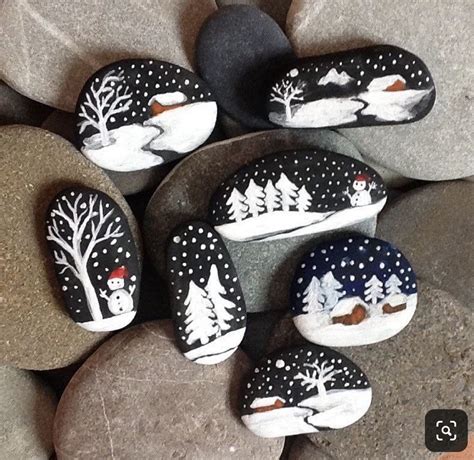 Pin By Anna On Winter And Christmas Painted Rocks Christmas Pebble