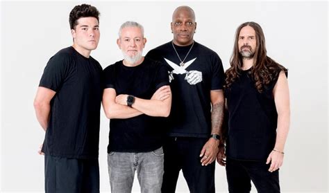 Banda Sepultura celebra a vida em turnê de despedida Respeito pela