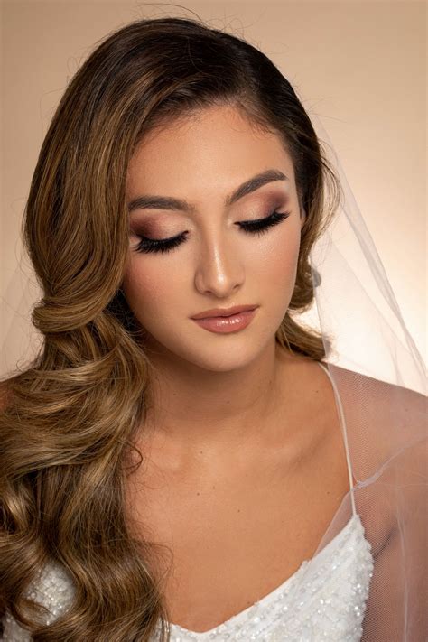 Bridal Makeup Looks 2024 51 Stunning For Any Wedding Theme Page 15