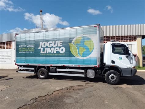 Instituto Jogue Limpo realiza coleta de resíduos industriais em Penápolis