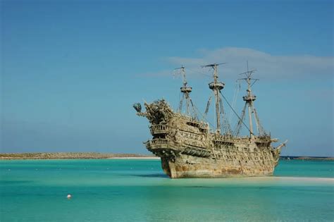 Top 5 Mysterious Ghost Ships And Haunted Stories Of The Maritime World