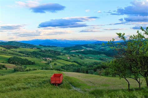 La Pianura Padana vista dall'Appennino Po Valley seen from the ...