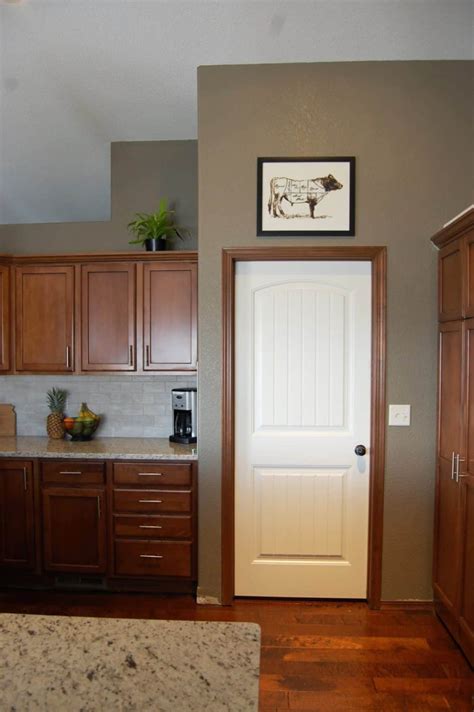 7 Gorgeous White Doors With Wood Trim Ideas For Your Home Stue